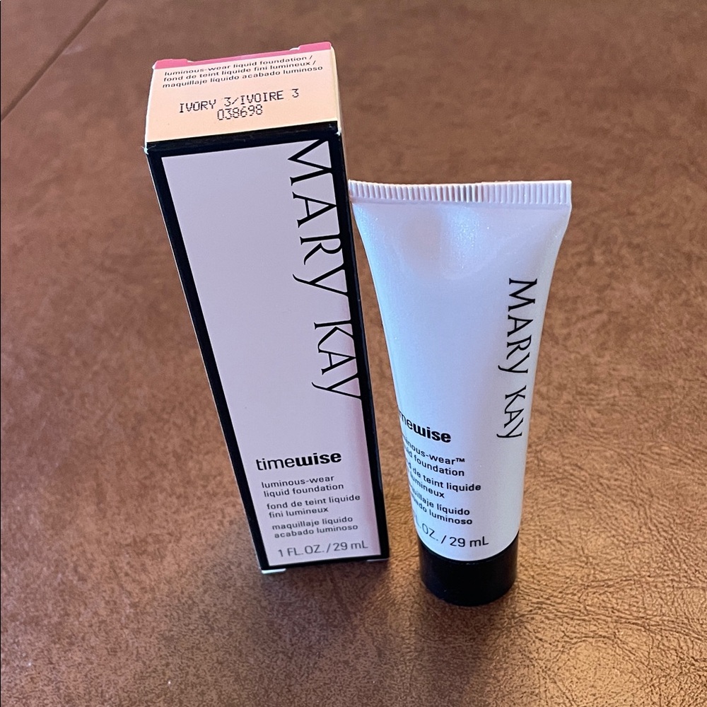 Mary Kay Discontinued Timewise Luminous-Wear Foundation Ivory 3 New in Package
